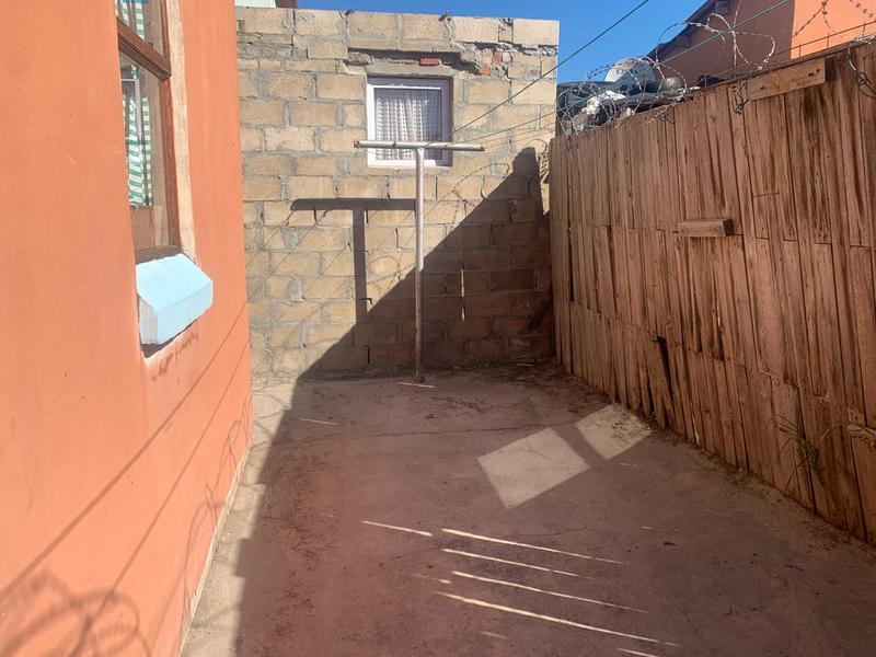 2 Bedroom Property for Sale in Eastridge Western Cape